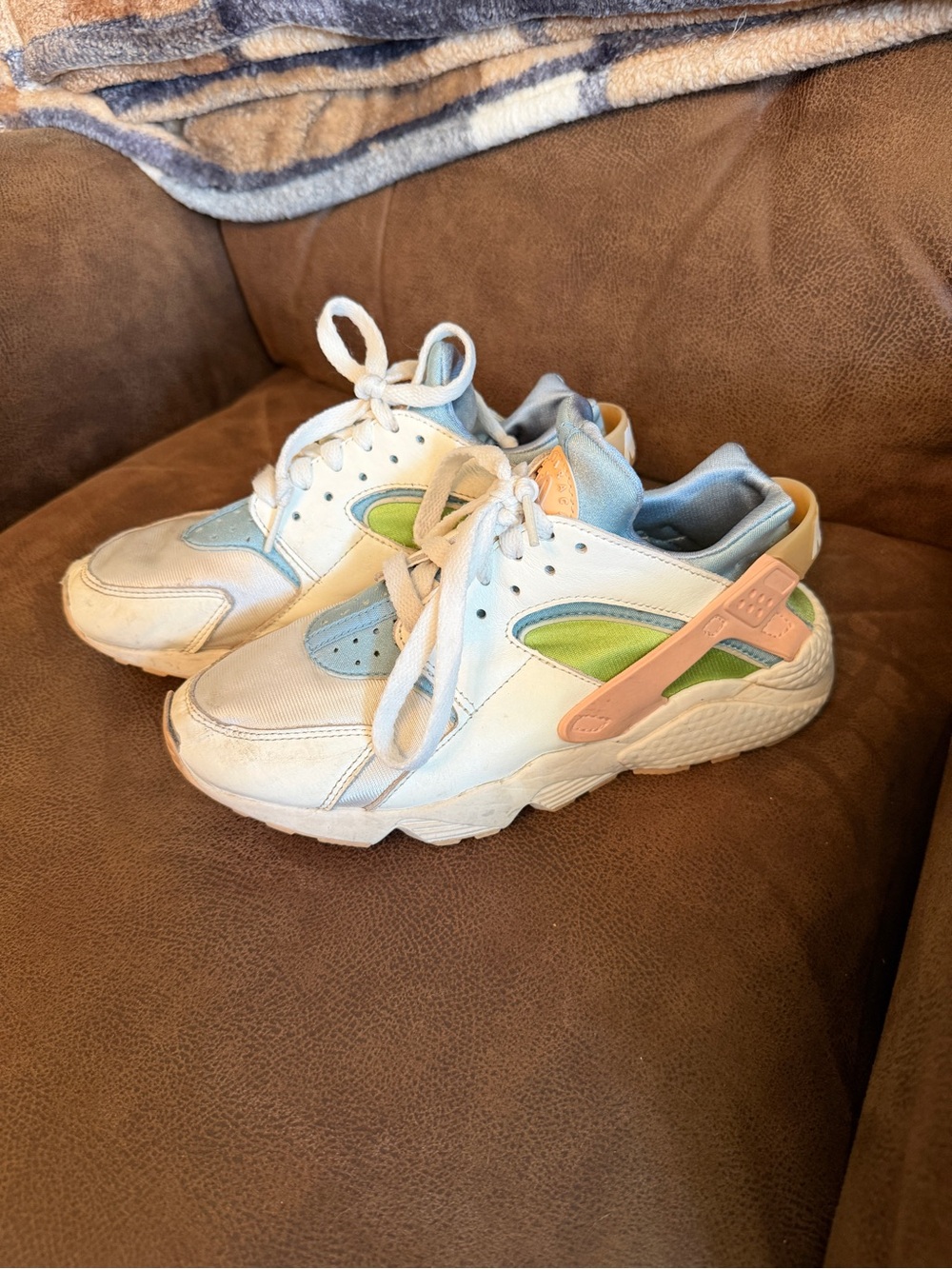 Nike Women's White Huarache Sneakers with Pastel Blue, Green & Peach Accents